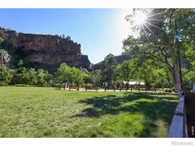 346 McConnell Drive Lyons, CO 80540