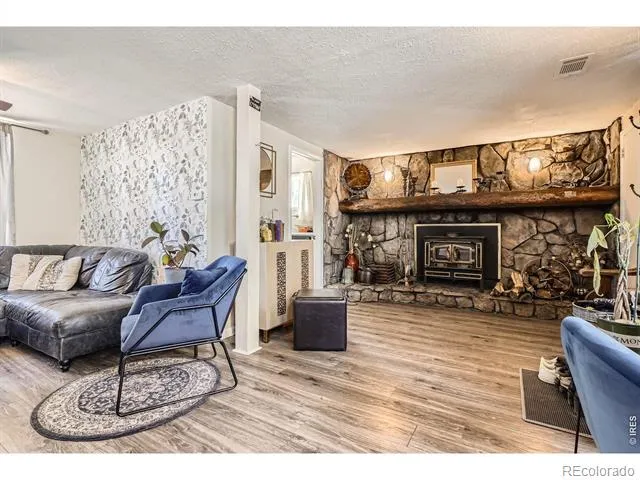 33 L ROAD Golden, CO 80403