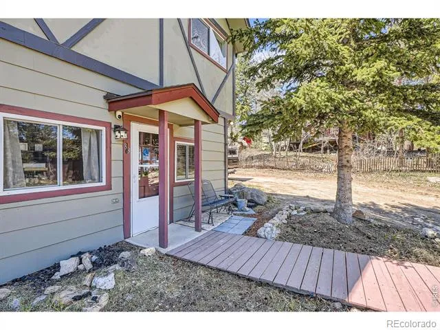 33 L ROAD Golden, CO 80403