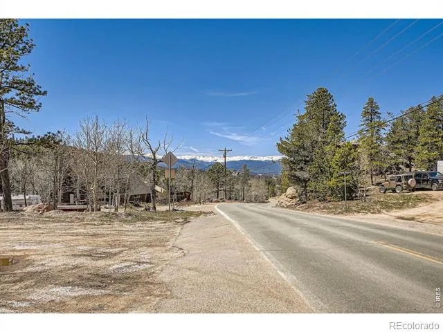 33 L ROAD Golden, CO 80403
