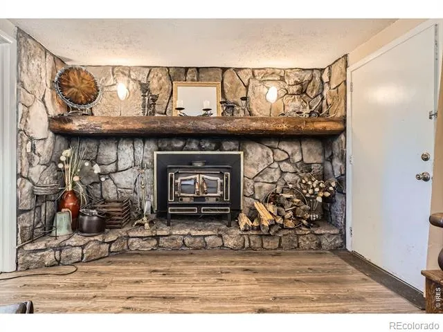 33 L ROAD Golden, CO 80403