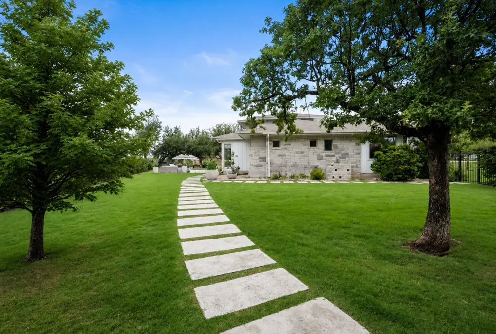 495 Bunker Ranch Boulevard Dripping Springs, TX 78620