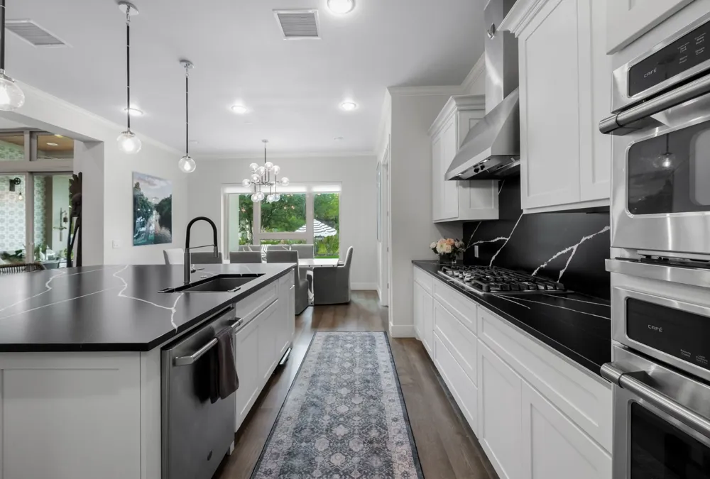 495 Bunker Ranch Boulevard Dripping Springs, TX 78620