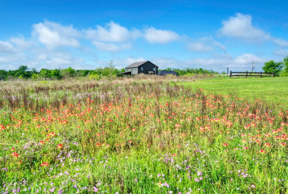 4201 County Road 463 Elgin, TX 78621