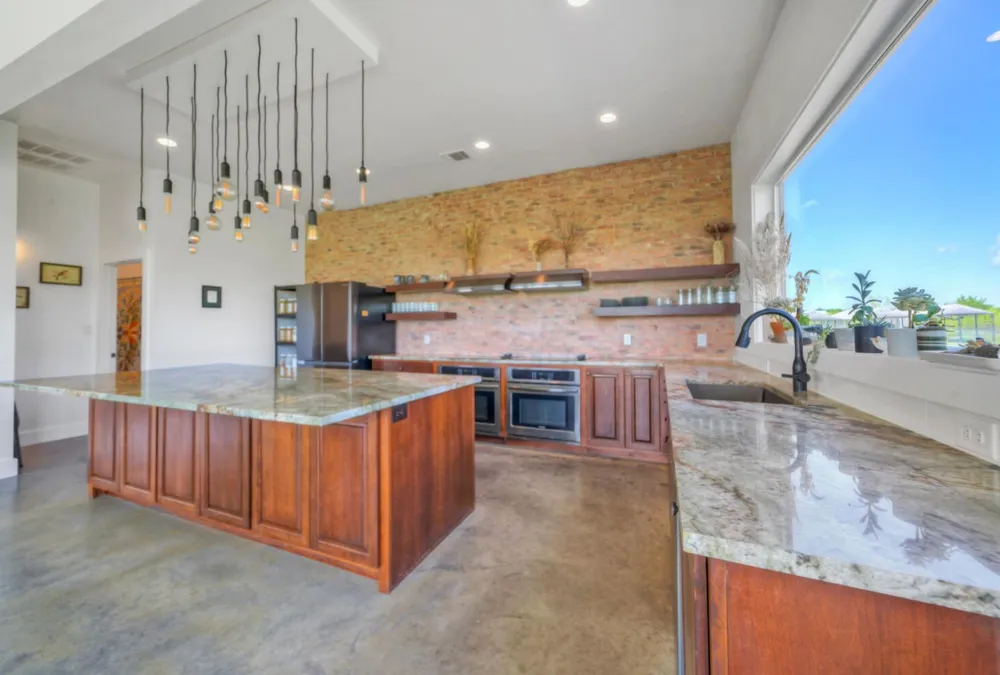 4201 County Road 463 Elgin, TX 78621