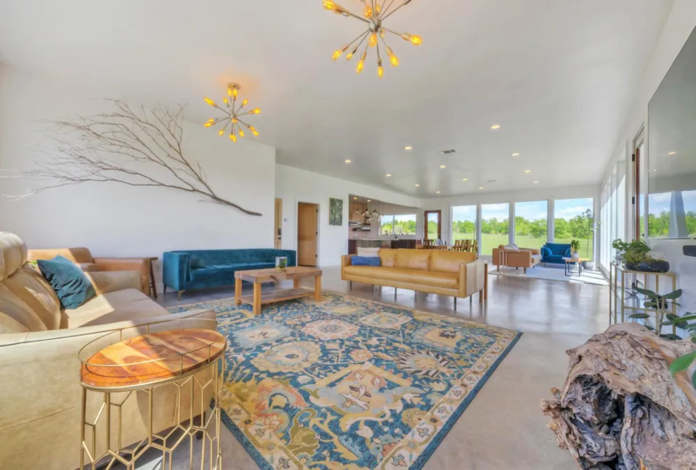 4201 County Road 463 Elgin, TX 78621