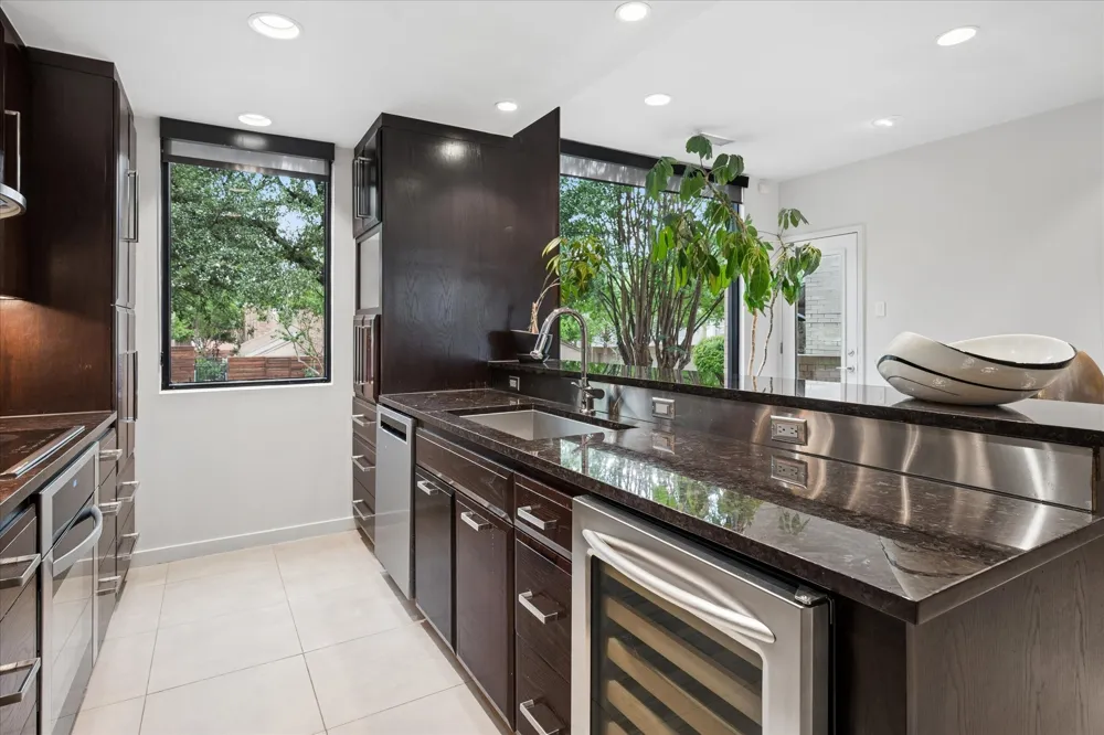 3210 Elizabeth Street Dallas, TX 75204