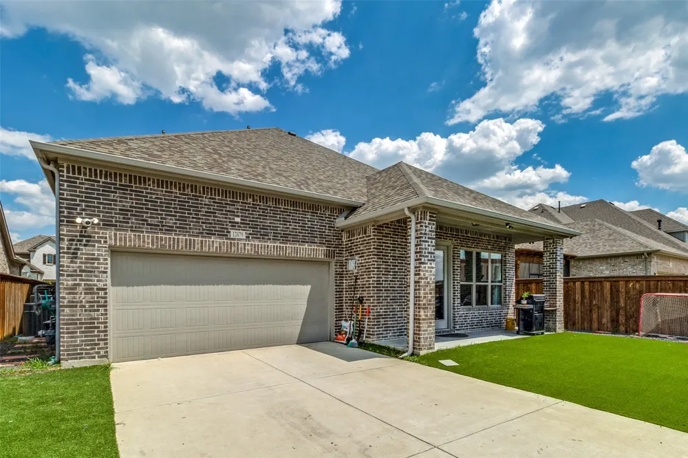 12679 Royal Oaks Lane Farmers Branch, TX 75234