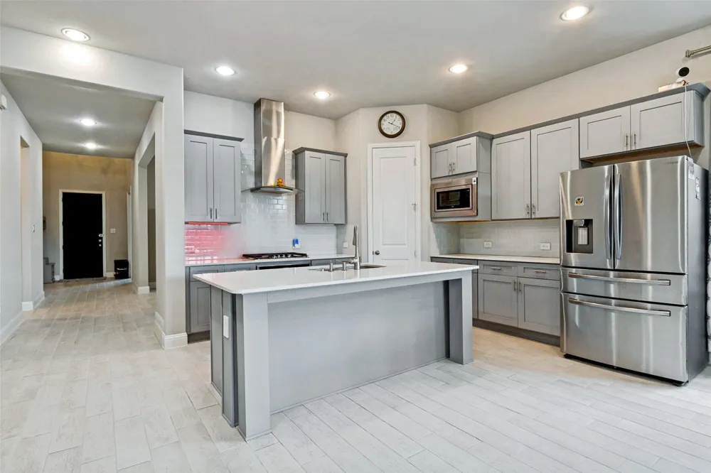 12679 Royal Oaks Lane Farmers Branch, TX 75234
