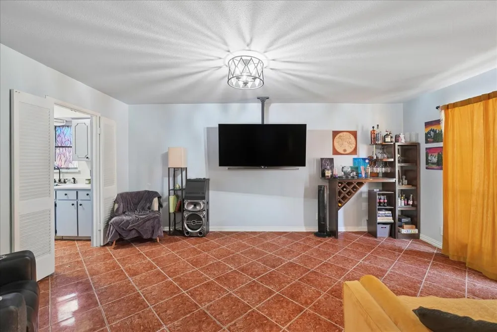 2710 Moonriver Lane Farmers Branch, TX 75234
