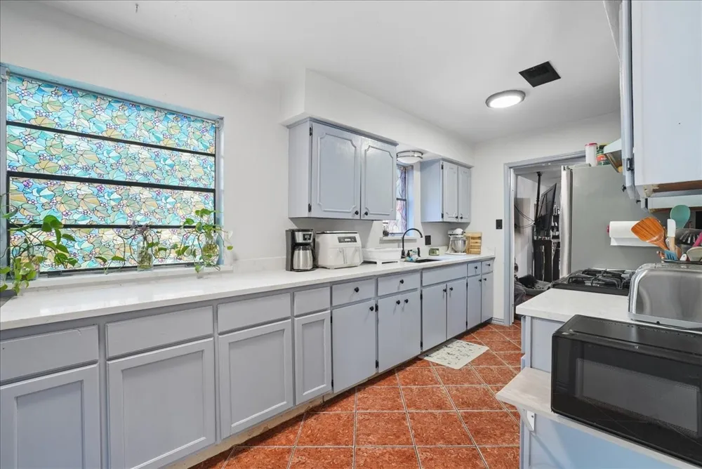 2710 Moonriver Lane Farmers Branch, TX 75234