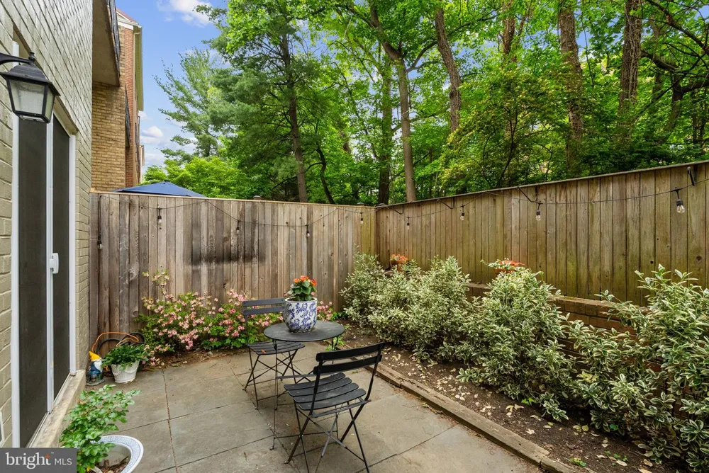 3209 SUTTON PLACE NW #C Washington, DC 20016
