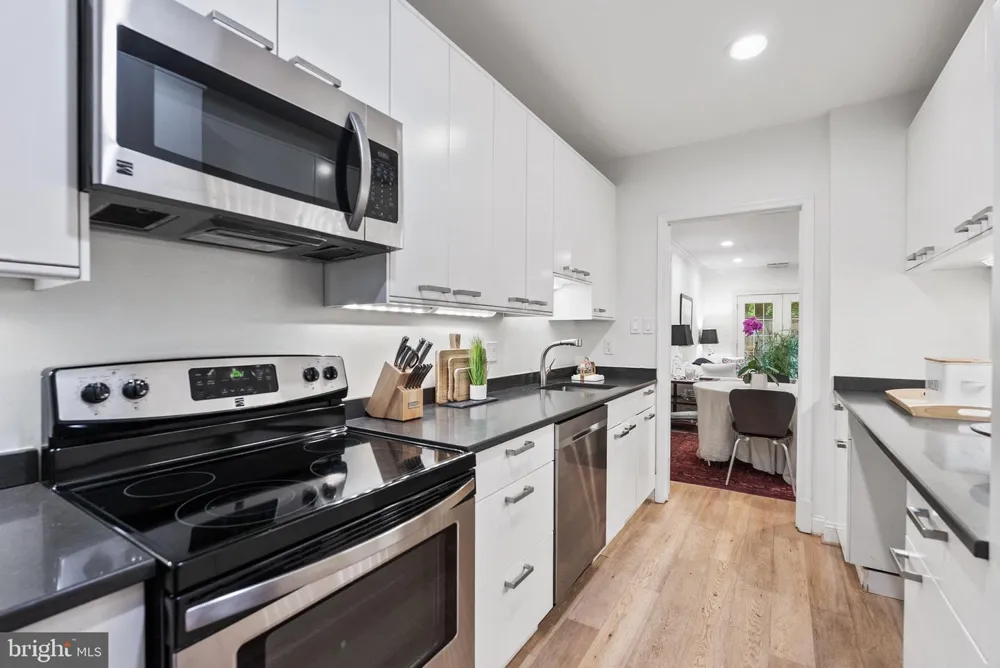 3209 SUTTON PLACE NW #C Washington, DC 20016