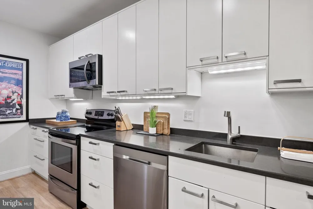 3209 SUTTON PLACE NW #C Washington, DC 20016