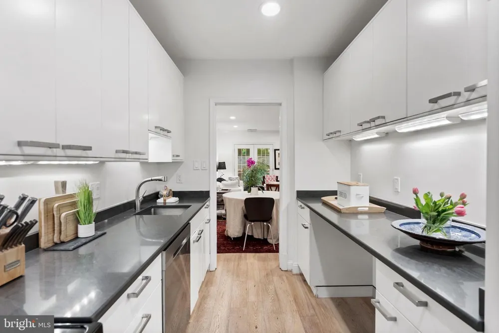 3209 SUTTON PLACE NW #C Washington, DC 20016