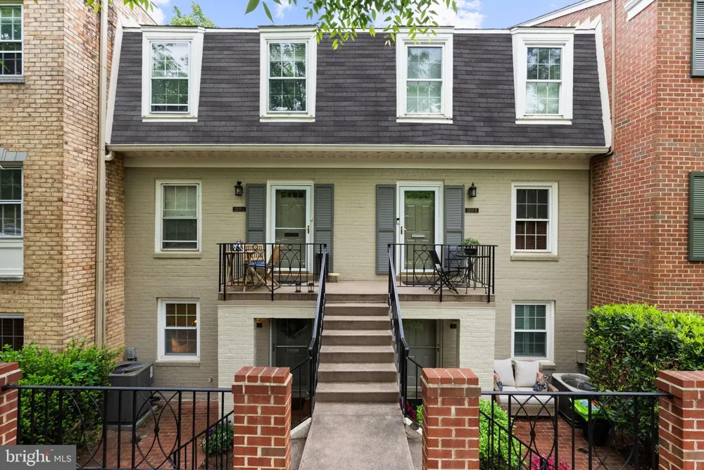 3209 SUTTON PLACE NW #C Washington, DC 20016