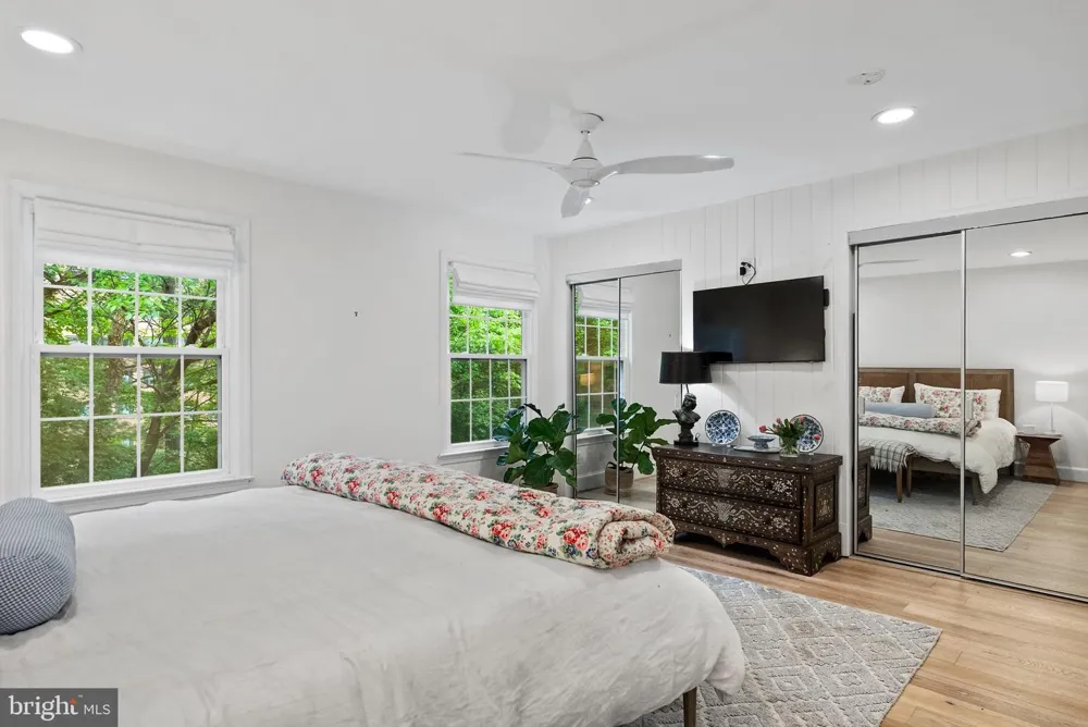 3209 SUTTON PLACE NW #C Washington, DC 20016
