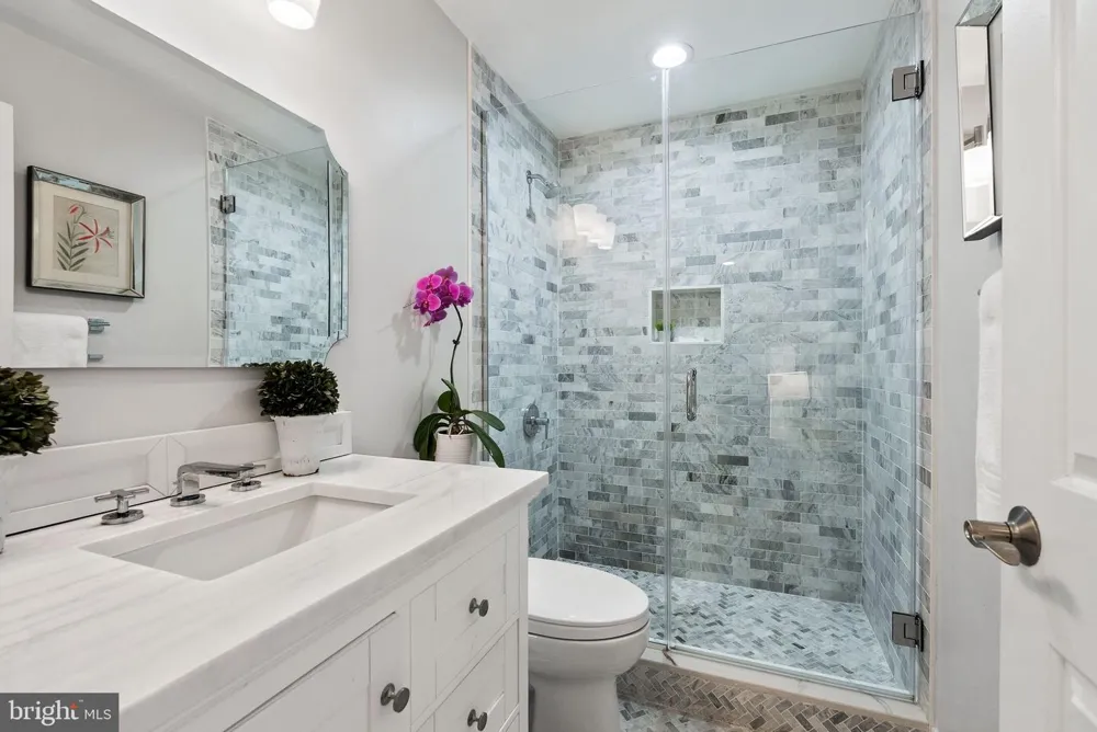 3209 SUTTON PLACE NW #C Washington, DC 20016