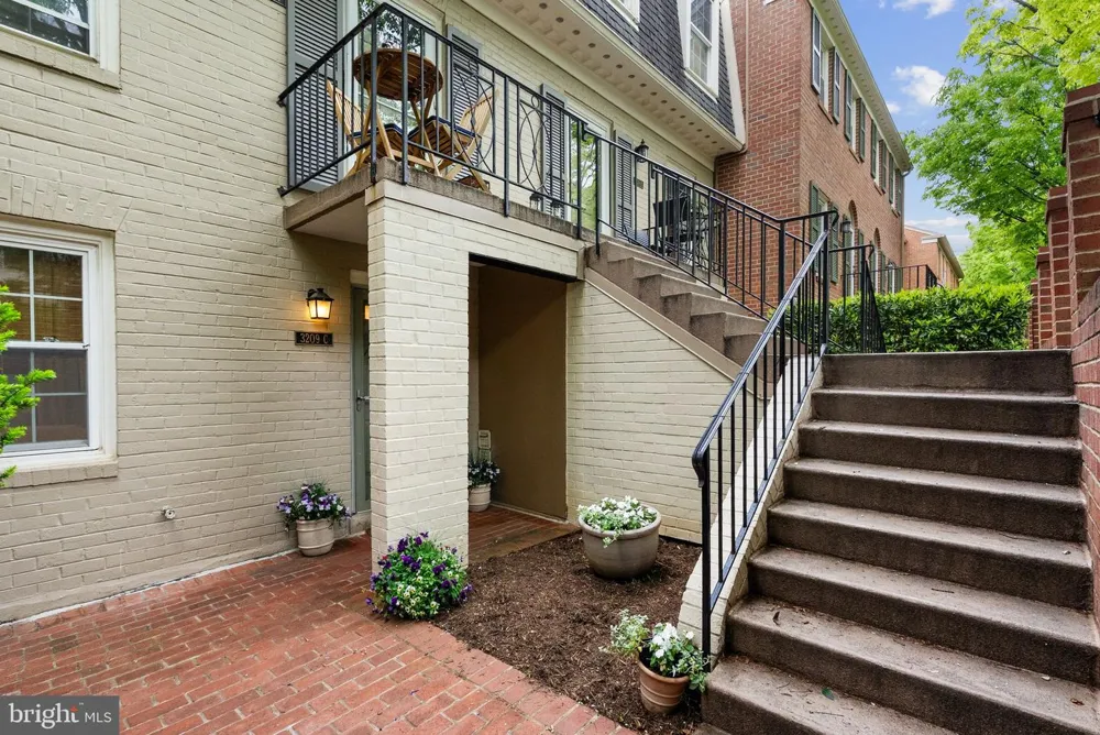 3209 SUTTON PLACE NW #C Washington, DC 20016