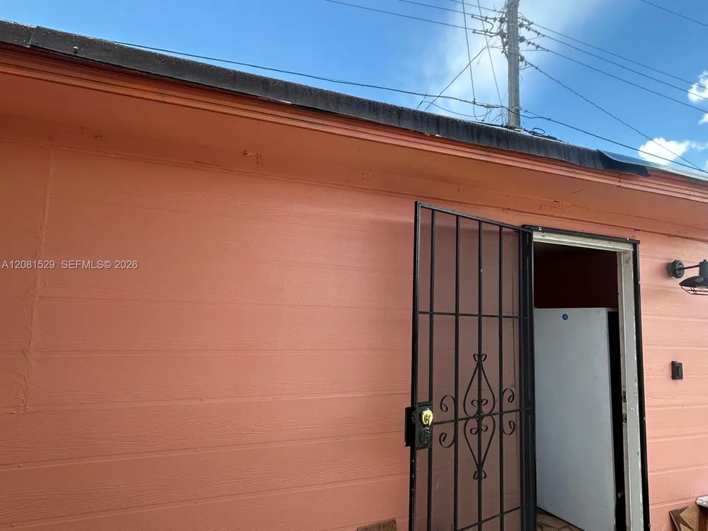 115 NW 193rd St #2 Miami Gardens, FL 33169