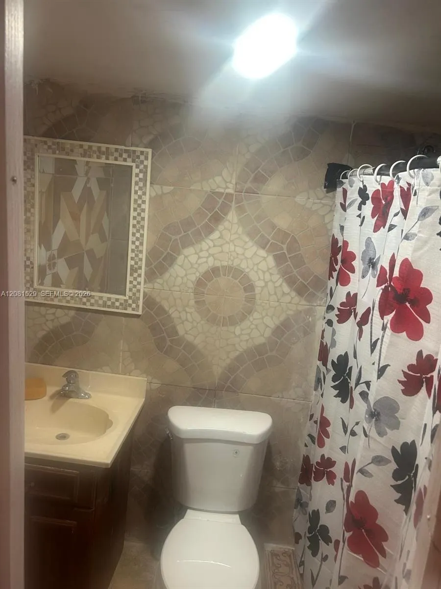 115 NW 193rd St #2 Miami Gardens, FL 33169