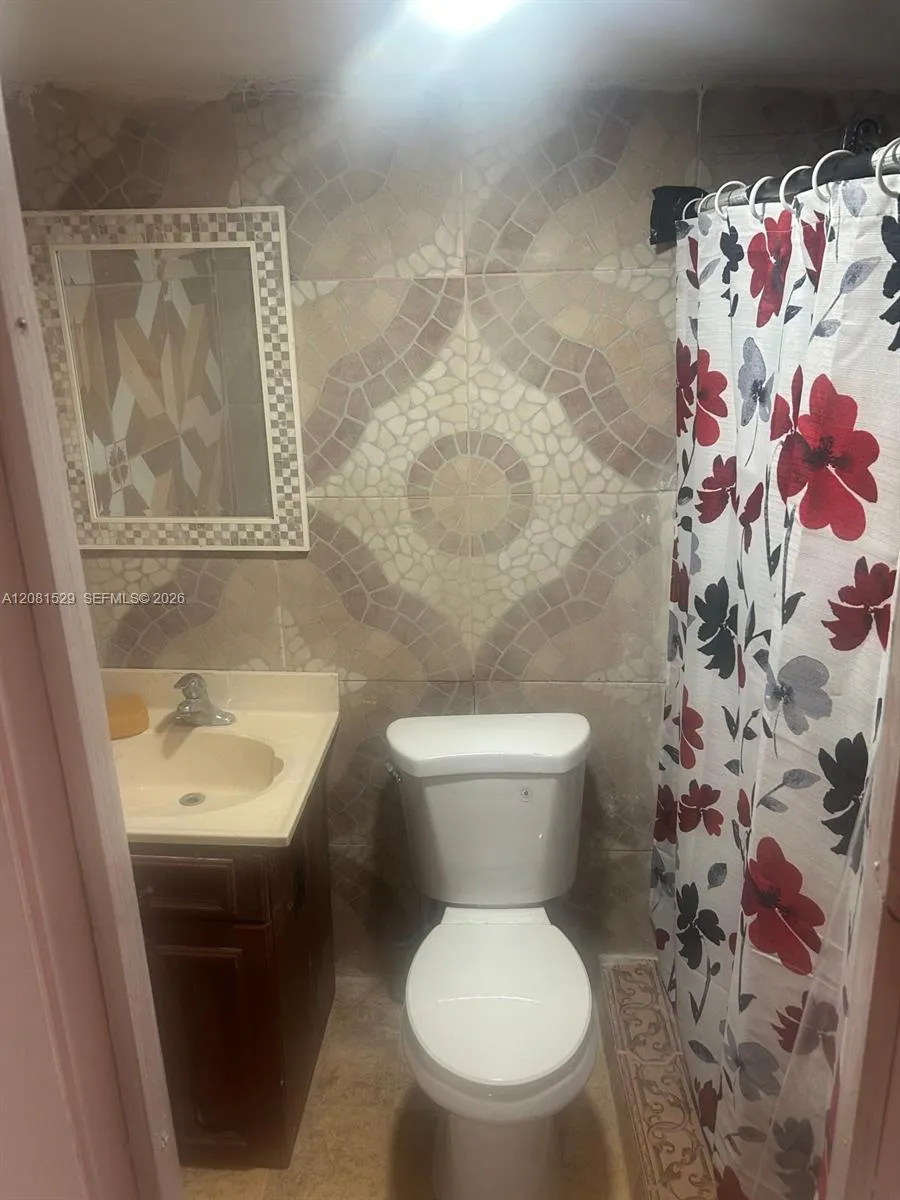 115 NW 193rd St #2 Miami Gardens, FL 33169
