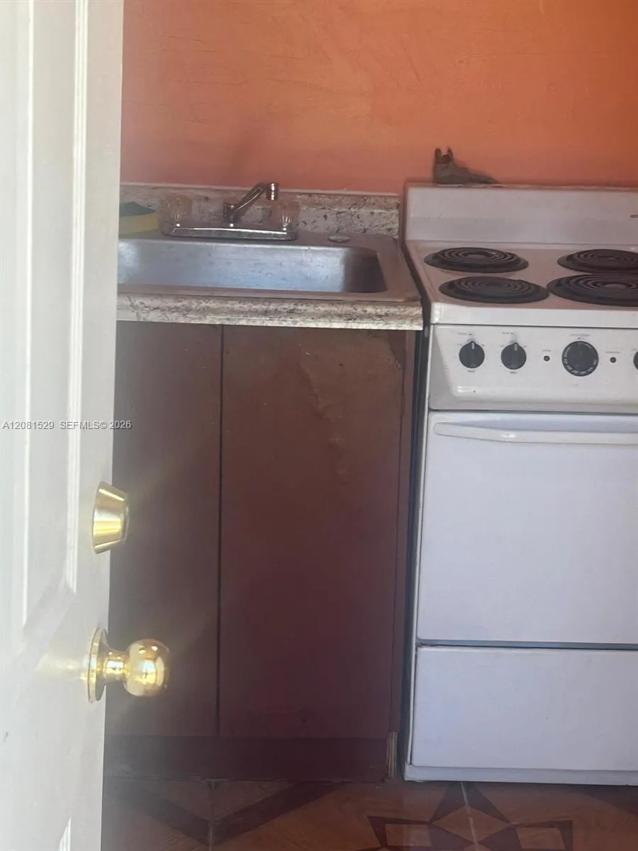 115 NW 193rd St #2 Miami Gardens, FL 33169
