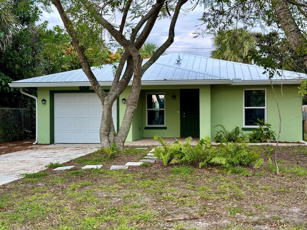 827 SE 6TH STREET Stuart, FL 34994