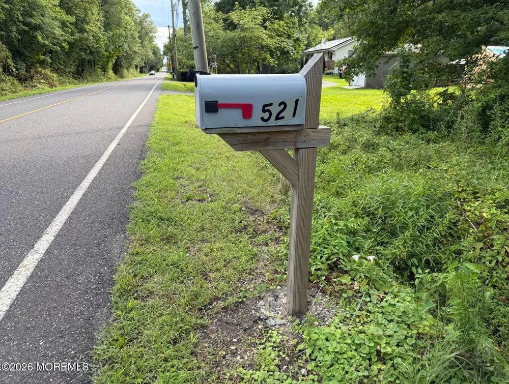521 Alloway-Woodstown Road Mannington, NJ 08079