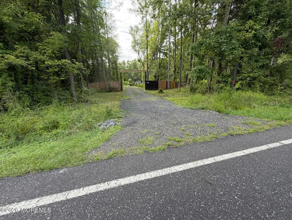 521 Alloway-Woodstown Road Mannington, NJ 08079