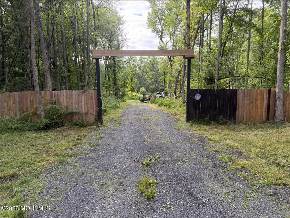521 Alloway-Woodstown Road Mannington, NJ 08079