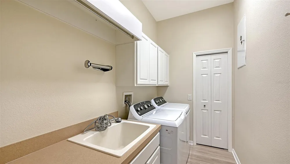 13112 PEREGRIN CIRCLE Bradenton, FL 34212