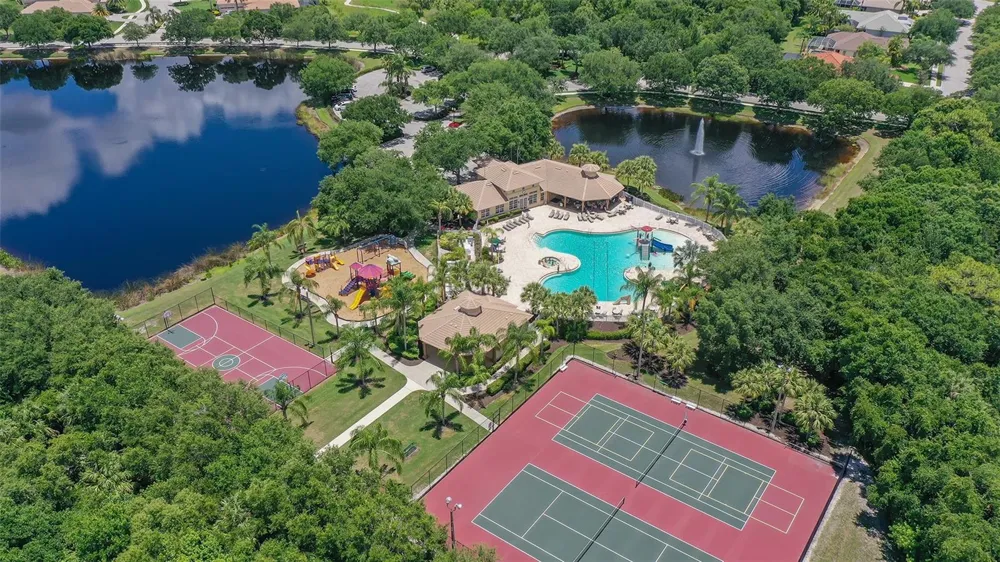13112 PEREGRIN CIRCLE Bradenton, FL 34212