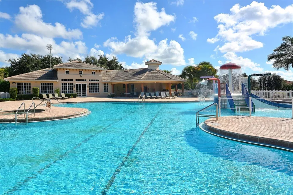 13112 PEREGRIN CIRCLE Bradenton, FL 34212