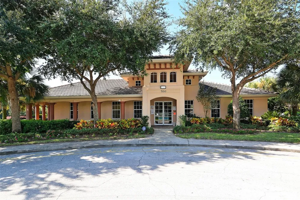 13112 PEREGRIN CIRCLE Bradenton, FL 34212