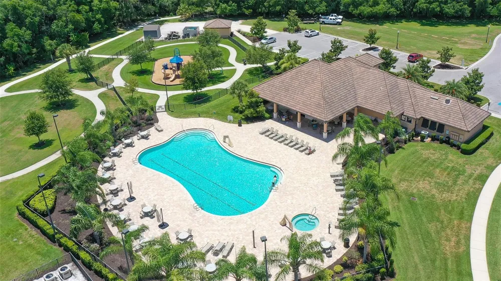 13112 PEREGRIN CIRCLE Bradenton, FL 34212