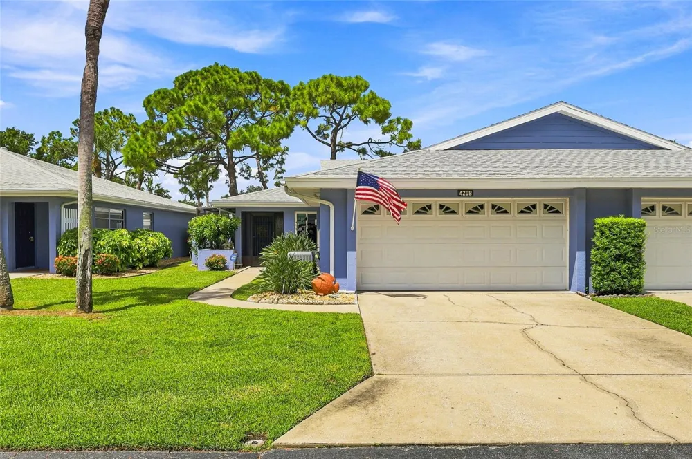 4208 CENTER POINTE LANE #27 Sarasota, FL 34233