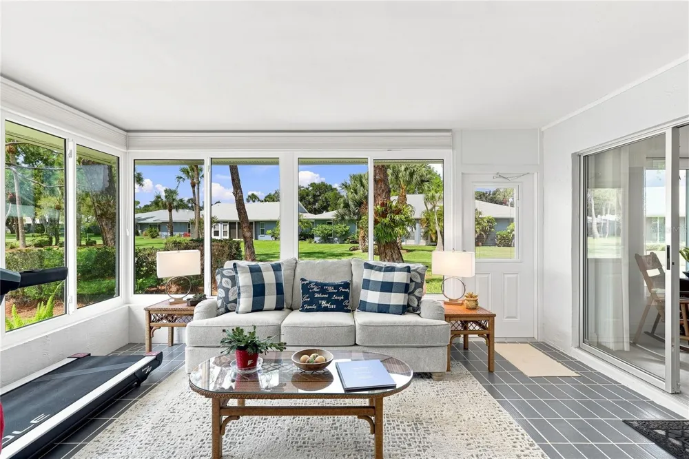 4208 CENTER POINTE LANE #27 Sarasota, FL 34233