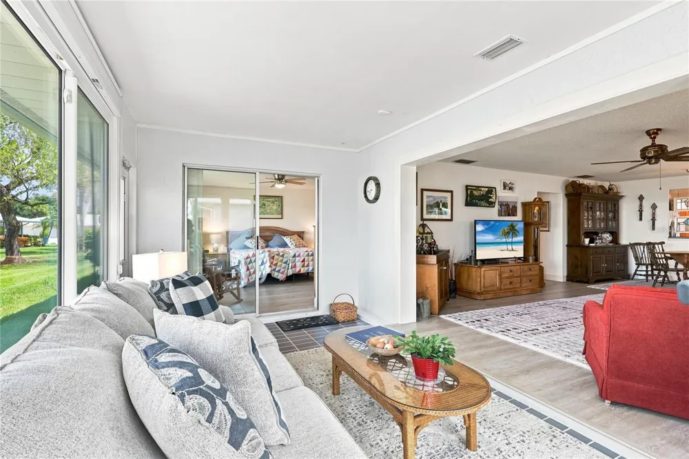 4208 CENTER POINTE LANE #27 Sarasota, FL 34233