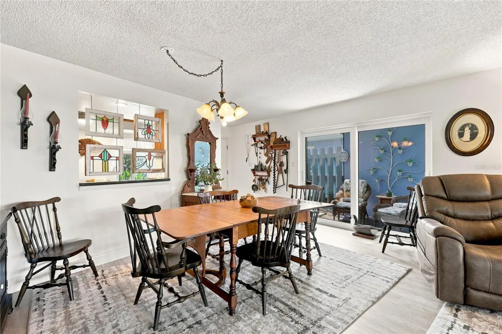 4208 CENTER POINTE LANE #27 Sarasota, FL 34233