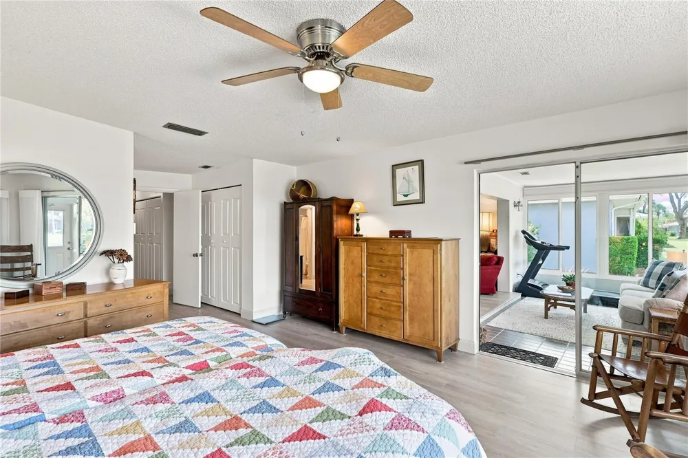 4208 CENTER POINTE LANE #27 Sarasota, FL 34233