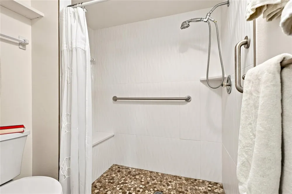 4208 CENTER POINTE LANE #27 Sarasota, FL 34233