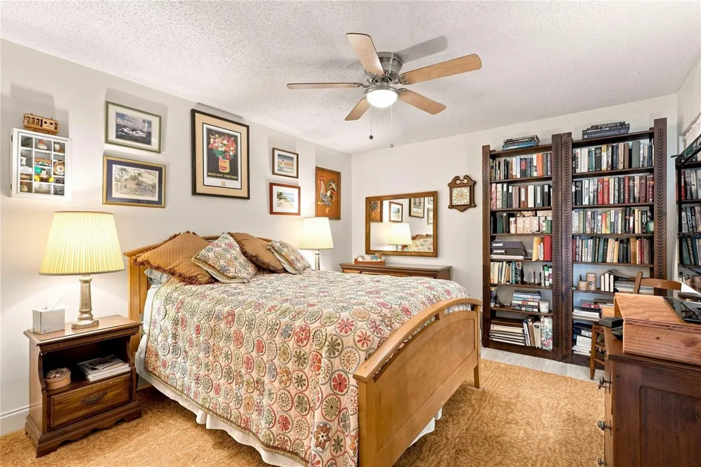 4208 CENTER POINTE LANE #27 Sarasota, FL 34233