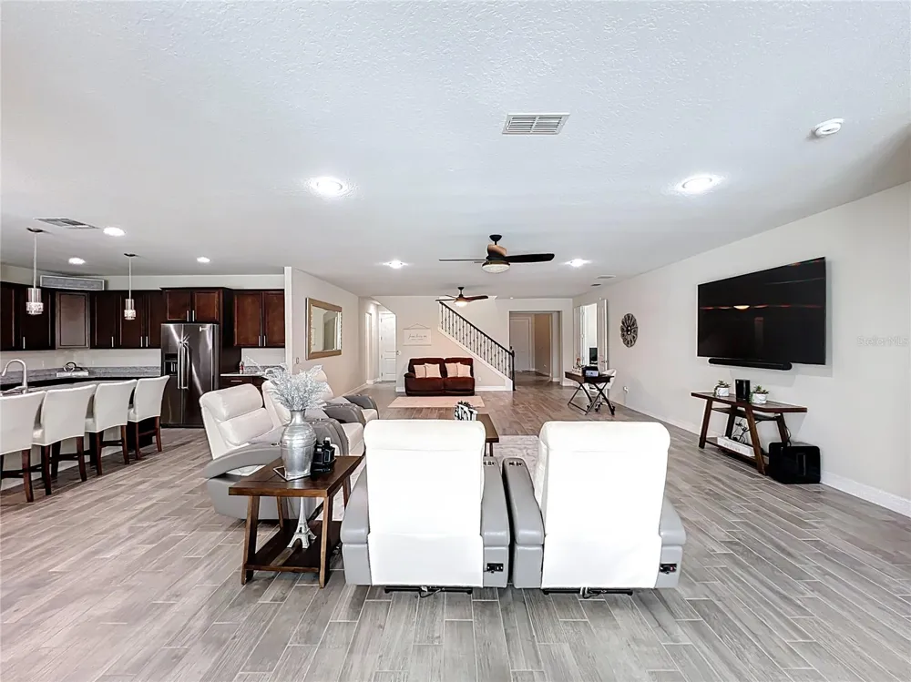 15084 CUDDY COURT Orlando, FL 32820