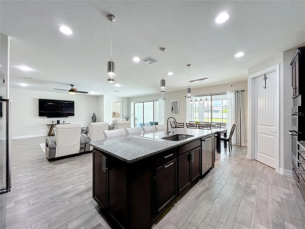15084 CUDDY COURT Orlando, FL 32820