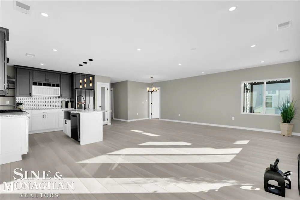 47050 Land Street Chesterfield Township, MI 48047
