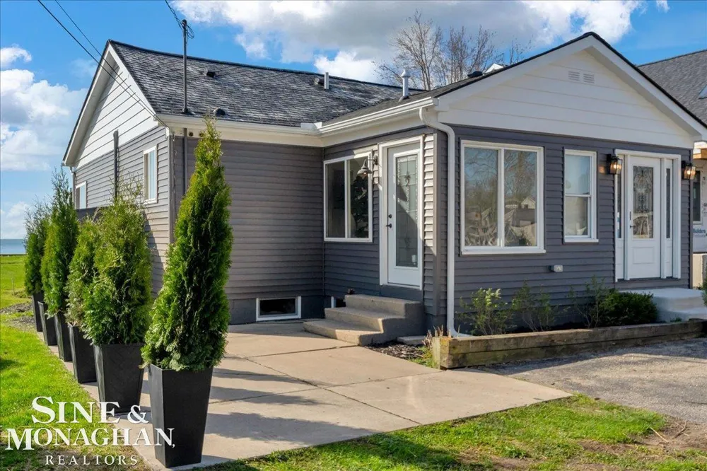 47050 Land Street Chesterfield Township, MI 48047