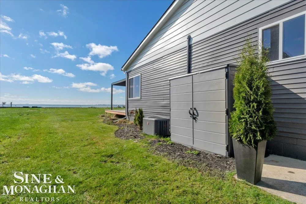 47050 Land Street Chesterfield Township, MI 48047