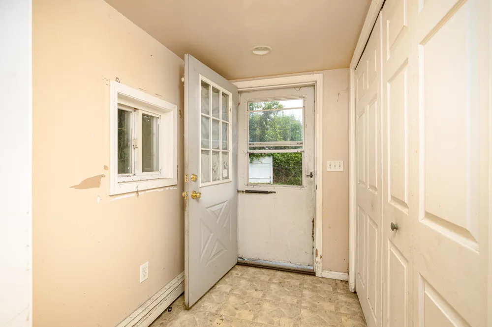 1404 Holmes Road Ypsilanti Charter Township, MI 48198