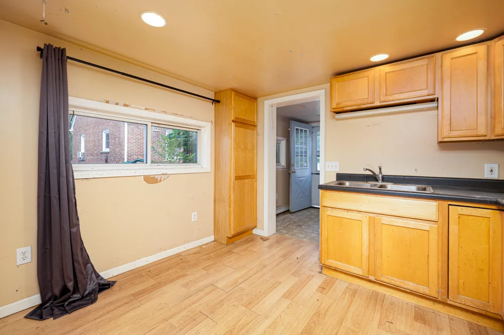 1404 Holmes Road Ypsilanti Charter Township, MI 48198